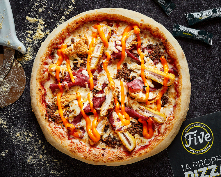 Pizza Carnivore entière